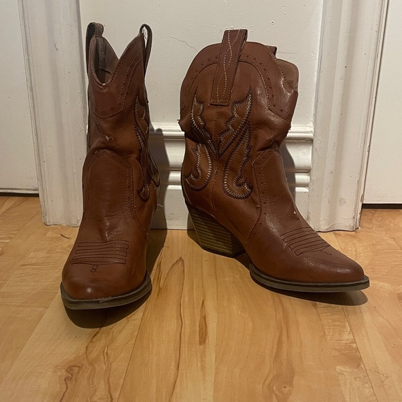 Mia leather cowboy booties - Picture 2 of 11